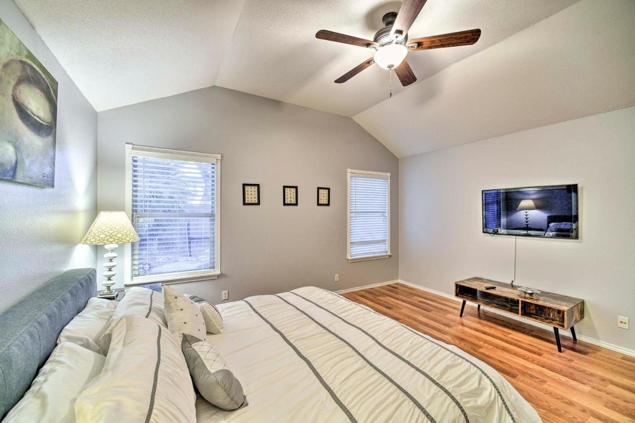 הוילה Peaceful San Antonio Oasis With Private Pool And Grill מראה חיצוני תמונה