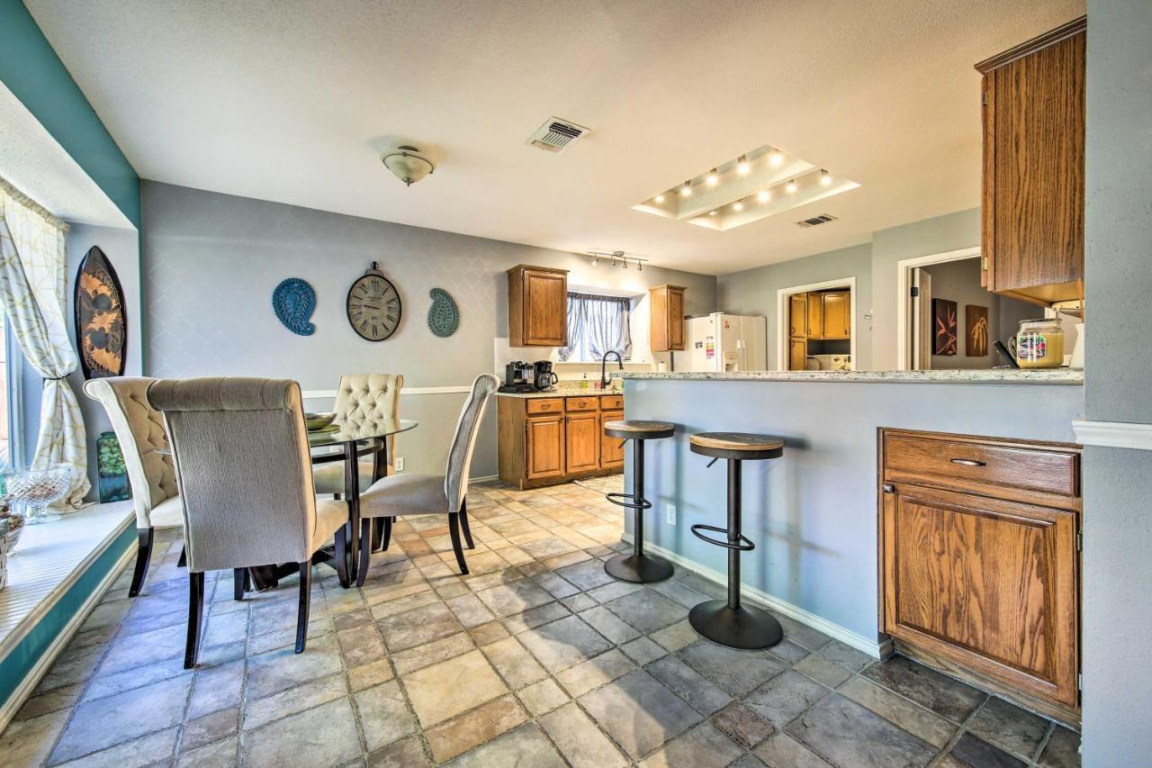 הוילה Peaceful San Antonio Oasis With Private Pool And Grill מראה חיצוני תמונה